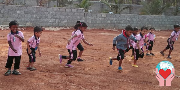 bambini indiani suore della caritÃ
