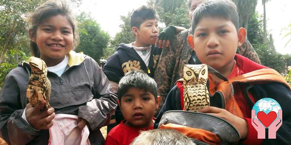 Bambini avá guarani in Paraguay