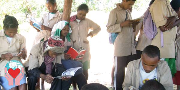 libri suore Paoline in Madagascar