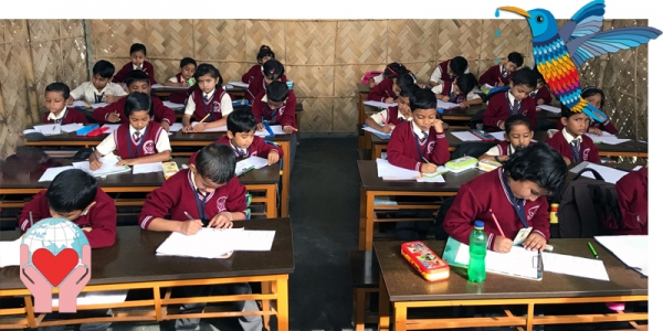 bambini a scuola India