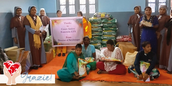 Suore e disabili in India
