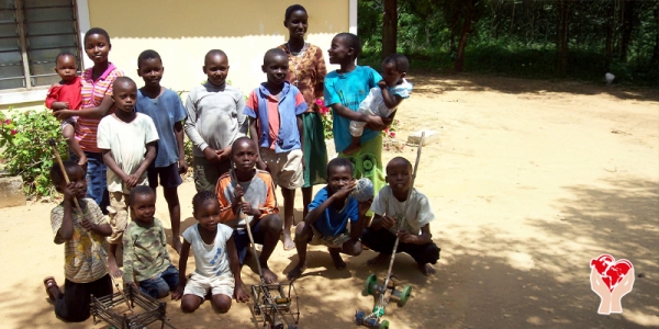 bambini poveri del Kenya