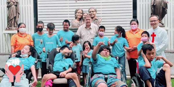 Bambini disabili Thailandia