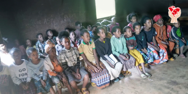 bambini a scuola