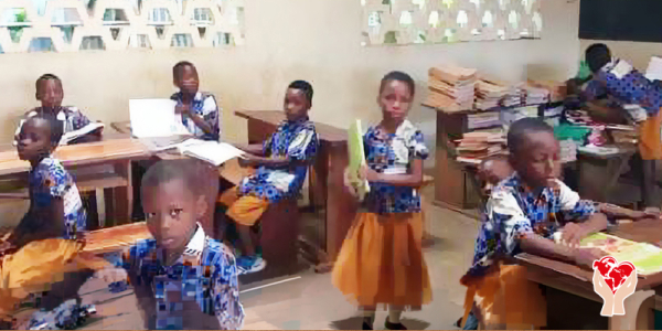 bambini a scuola